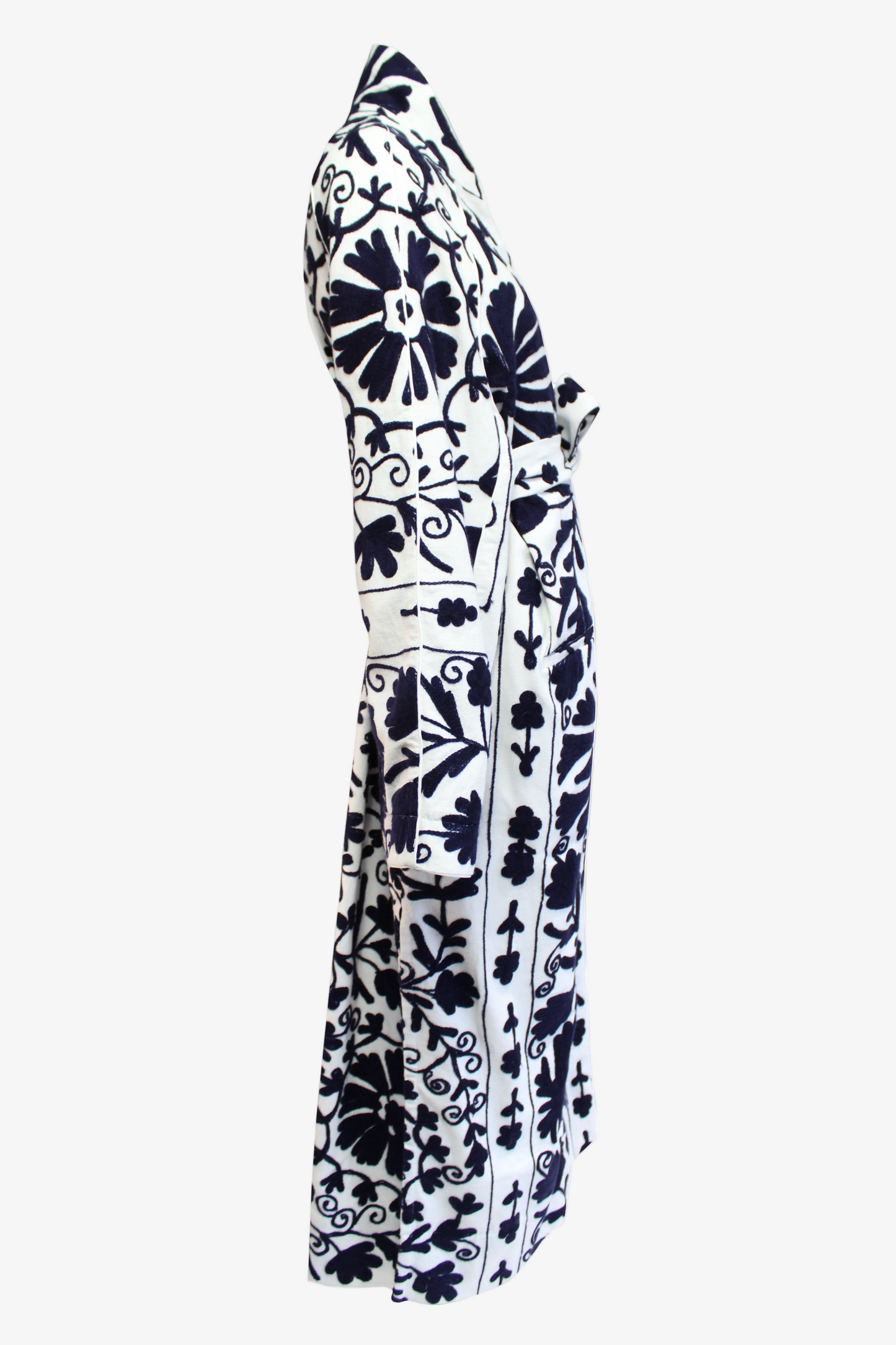 IMG_387DAWID TOMASZEWSKI Bestickter Mantel Tana Suzani Blue Side