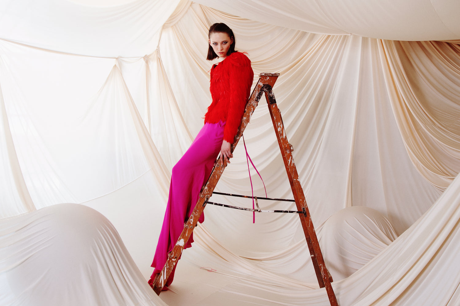 DAWID TOMASZEWSKI Coutureund Ready-to-Wear: Berliner Mode von Modedesigner und Couturier Dawid Tomaszewski, inspiriert von der ganzen Welt.