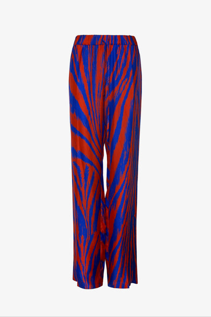 DAWID TOMASZEWSKI Hose Parallel Lines Lviv Front