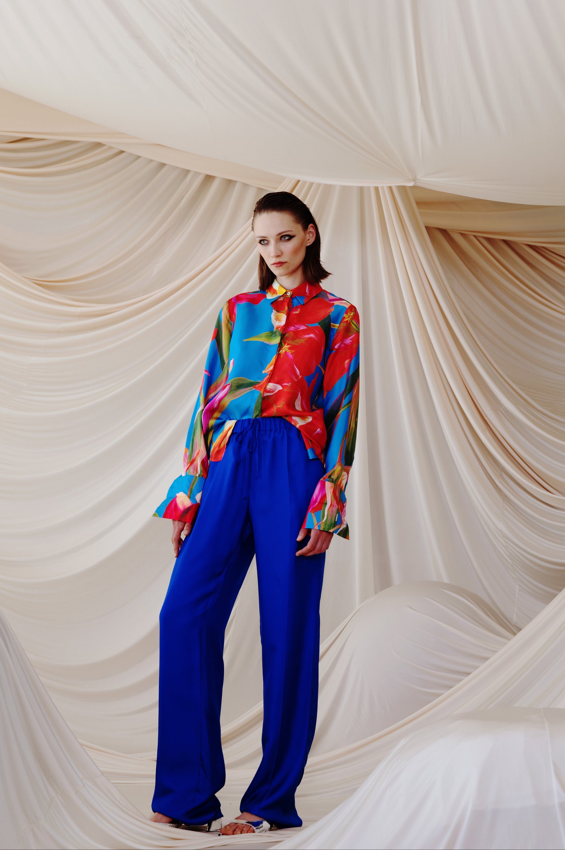 DAWID TOMASZEWSKI Hose Parallel Lines Uni Blue On Model