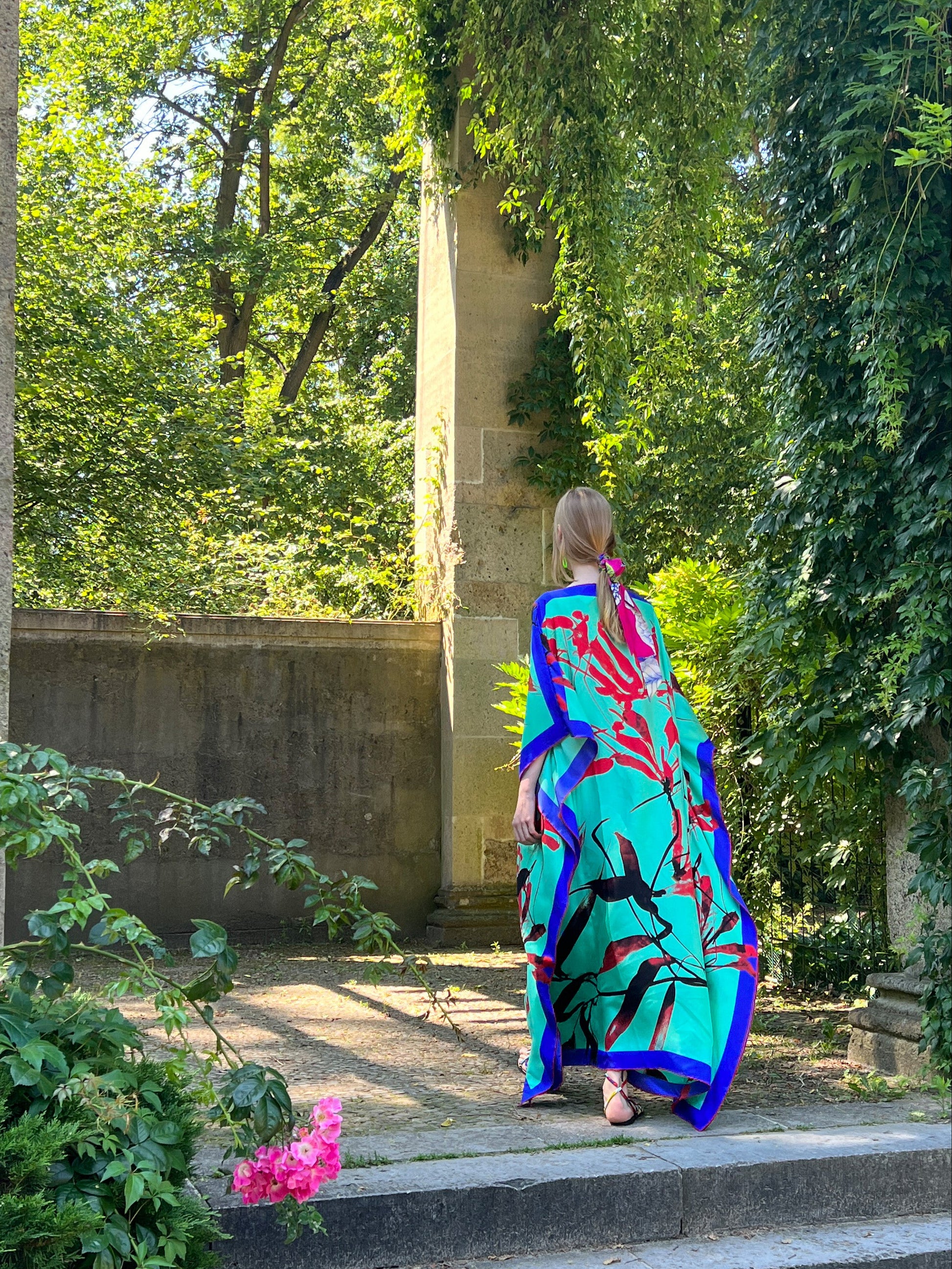 DAWID TOMASZEWSKI Kaftan Sardegna - Granada Flowers Turquise - On Model