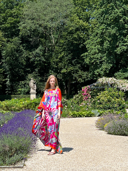 DAWID TOMASZEWSKI Kaftan Sardegna - Lush Garden Pink - On Model