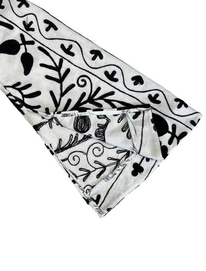 DAWID TOMASZEWSKI Kimono-Jacke Suzani Black & White Sleeve Detail