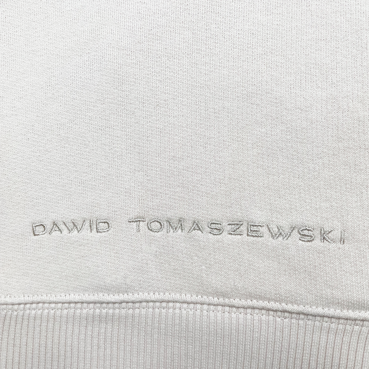 DAWID TOMASZEWSKI Hoodie "We just wanted to be loved" - Eggshell - Logo Detail