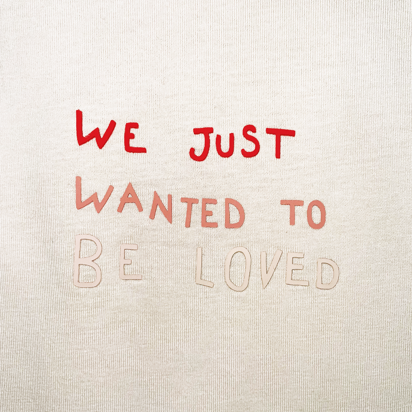 DAWID TOMASZEWSKI Longsleeve "We just wanted to be loved" - Front Print Detail